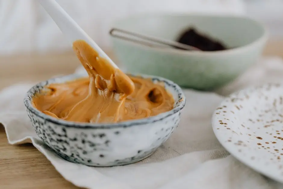Ilustrasi dorayaki buatan sendiri dengan isian selai cokelat